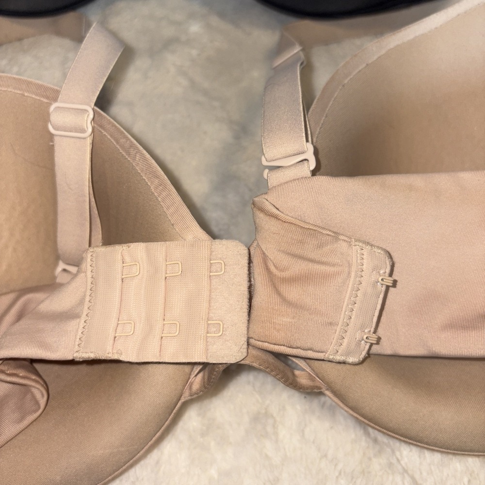 Hanes Size large Women's Back Closure Brass (2) Black/Beige - Picture 5 of 10